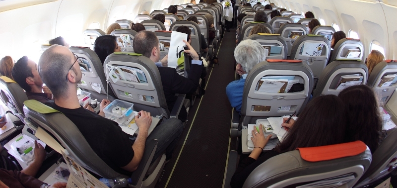 Los pasajeros de avión, cada vez más apretados en clase turista –  Tendencias Turismo